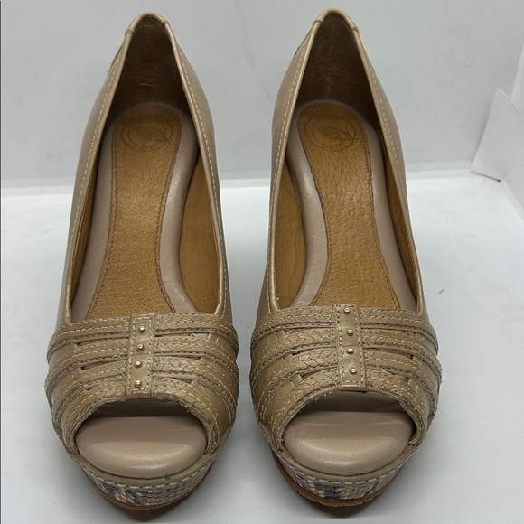 Shoes - Nurture Women's Shoes Tan Leather Carmen Peep Toe Wedge Snakeskin Size 8.5 M